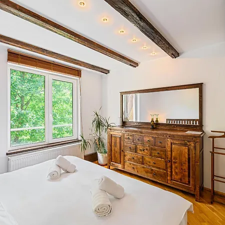 Unique 2 Floor Penthouse In - Rare Location * בראשוב