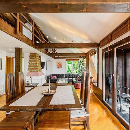 Unique 2 Floor Penthouse In - Rare Location