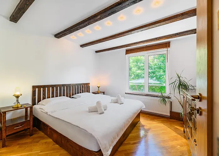 Unique 2 Floor Penthouse In - Rare Location דירה