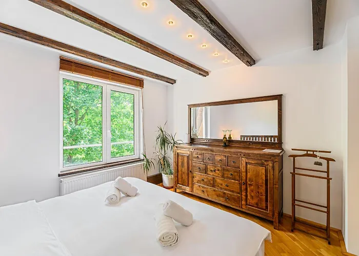 Unique 2 Floor Penthouse In - Rare Location * בראשוב