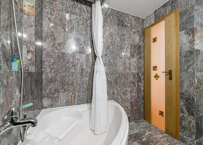 Unique 2 Floor Penthouse In - Rare Location דירה בראשוב