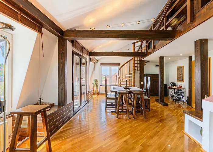 דירה Unique 2 Floor Penthouse In - Rare Location *