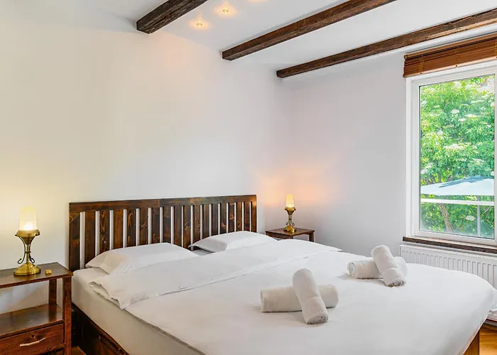 Unique 2 Floor Penthouse In - Rare Location